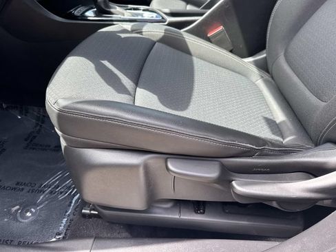 Used 2025 Buick Encore GX Preferred AWD/4WD image 16