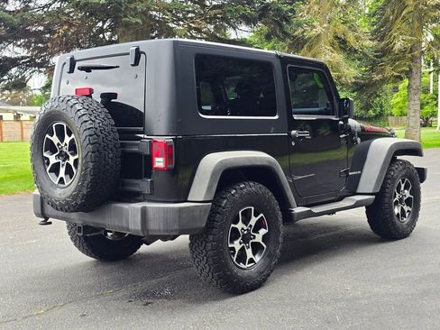 Used 2010 Jeep Wrangler Rubicon w/ Dual Top Group AWD/4WD image 6