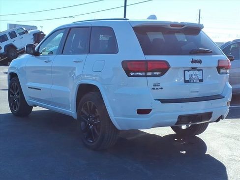 Used 2021 Jeep Grand Cherokee Laredo X image 5