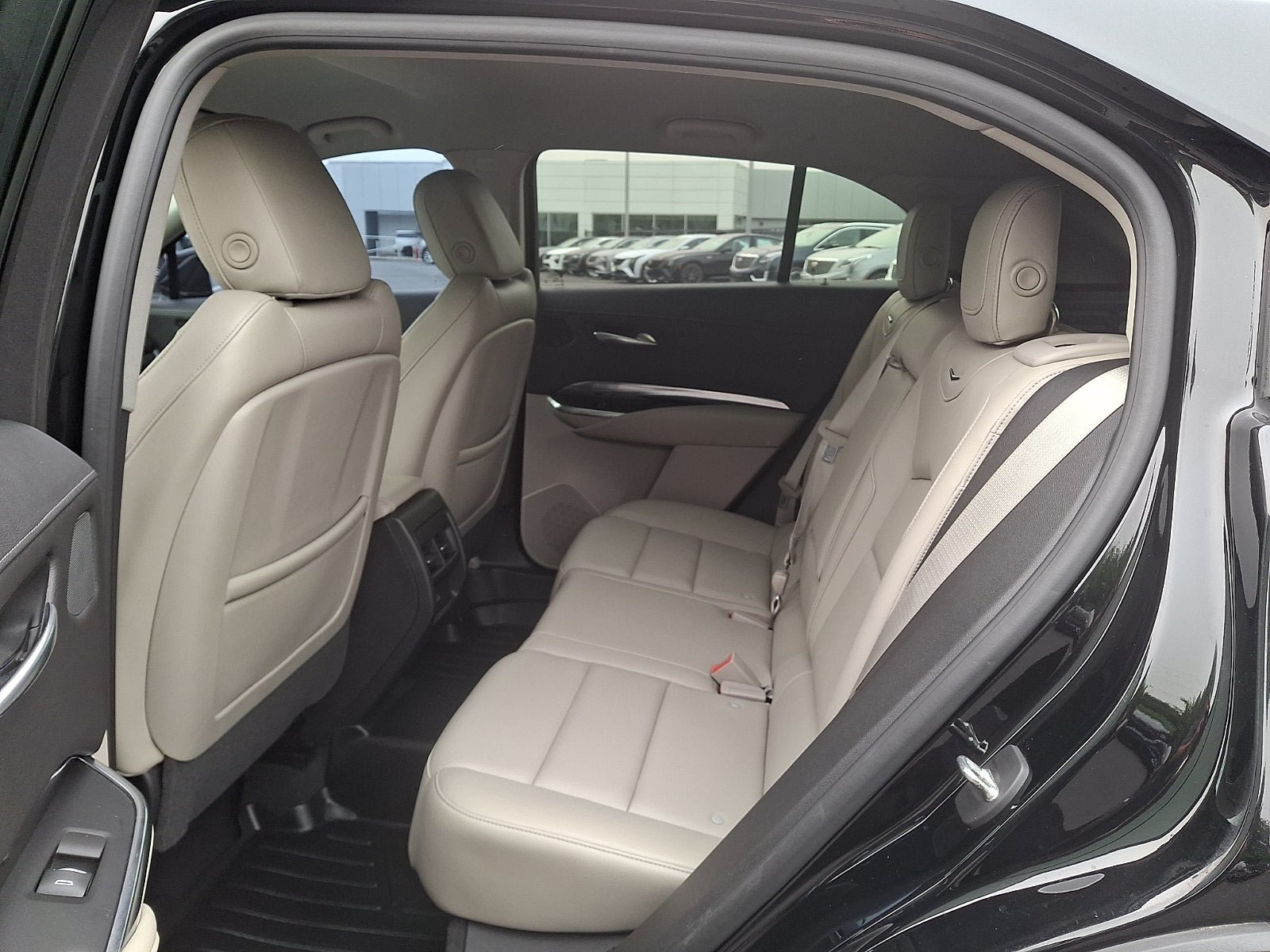 Used 2019 Cadillac XT4 Luxury AWD/4WD image 10