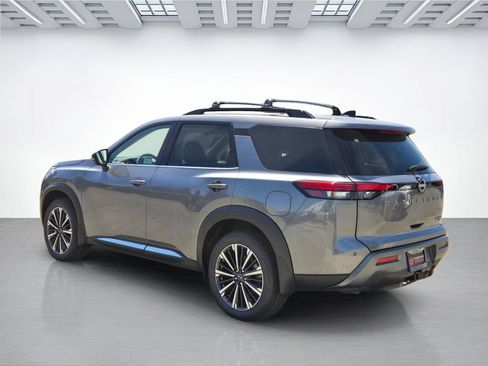 New 2026 Nissan Pathfinder Platinum w/ Accent Package AWD/4WD image 6
