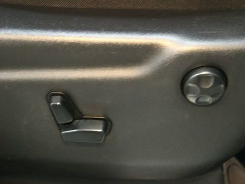 Used 2020 Jeep Grand Cherokee Limited w/ Luxury Group II image 12