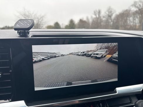 Used 2024 Chevrolet Silverado 3500 LT w/ Convenience Package image 20