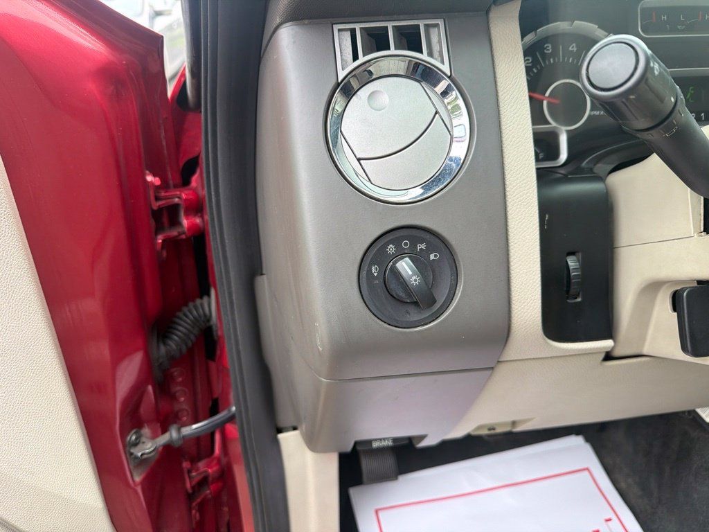 Used 2008 Ford Expedition EL XLT AWD/4WD image 29