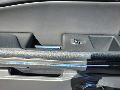 Used 2024 Ford Expedition Max XLT image 17