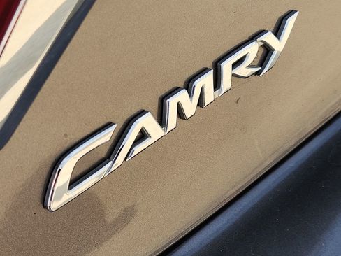 Used 2017 Toyota Camry LE image 12