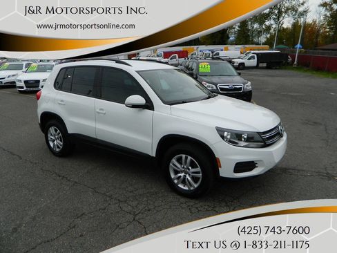 Used 2016 Volkswagen Tiguan S image 1
