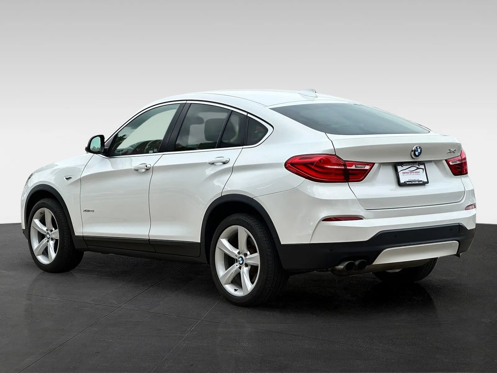 Used 2015 BMW X4 xDrive28i AWD/4WD image 5