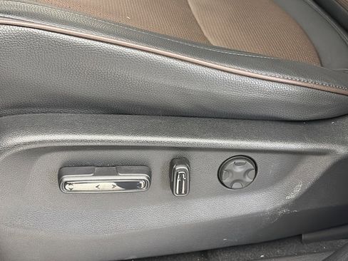 Used 2025 Honda Odyssey Elite image 25