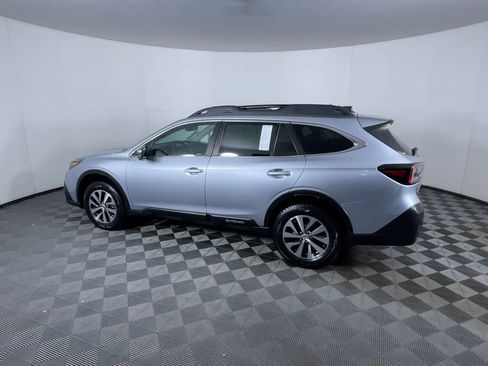 Used 2022 Subaru Outback Premium image 6
