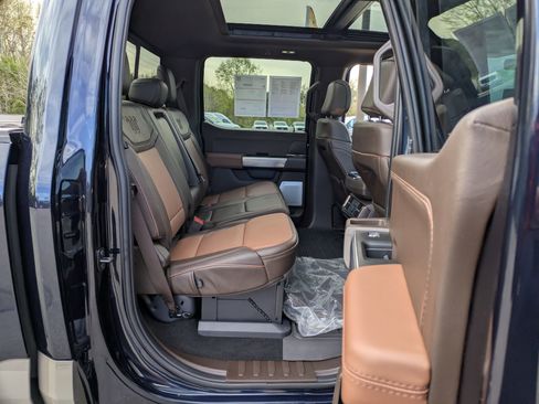 Certified 2025 Ford F150 King Ranch AWD/4WD image 41
