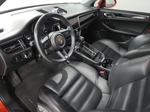 Used 2022 Porsche Macan AWD/4WD image 4