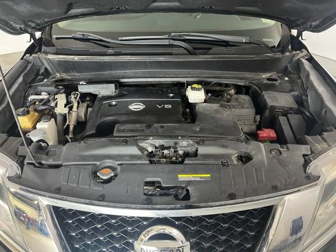 Used 2015 Nissan Pathfinder Platinum FWD image 9