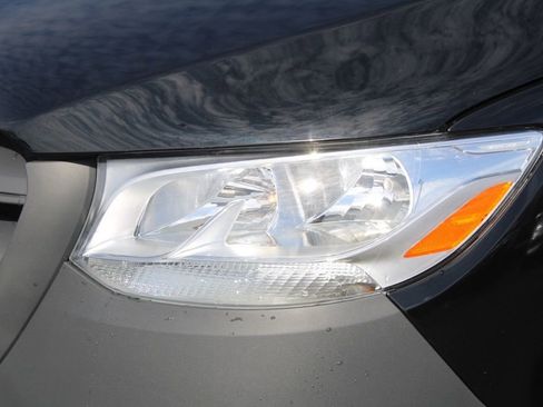 Used 2025 Mercedes-Benz Sprinter 2500 image 16