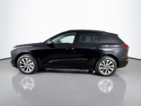 Certified 2025 Audi Q6 e-tron Premium w/ Convenience Package AWD/4WD image 4