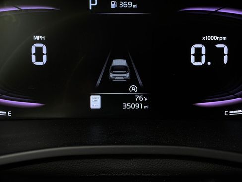 Used 2025 Kia Soul LX w/ LX Technology Package FWD image 36