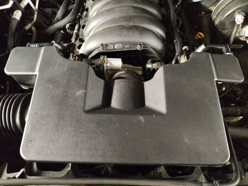 Used 2019 Chevrolet Silverado 1500 LT w/ All Star Edition image 30