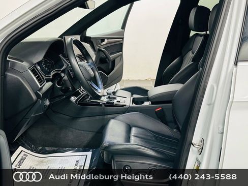 Used 2023 Audi Q5 2.0T Premium w/ Convenience Package image 11