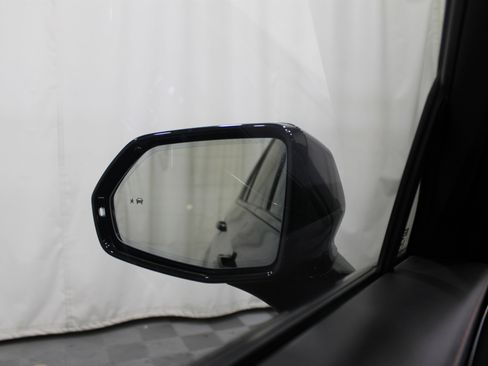 Used 2019 Cadillac XT4 Sport image 13