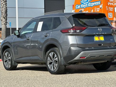 Used 2023 Nissan Rogue SV image 6