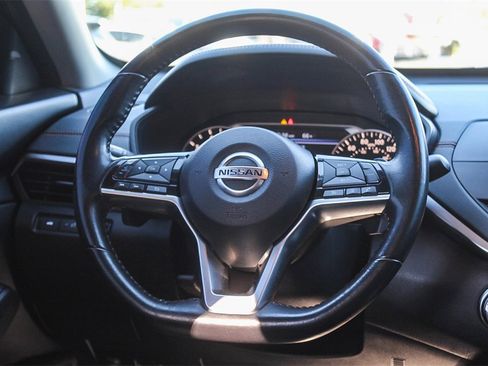 Used 2020 Nissan Altima 2.0 SR image 15