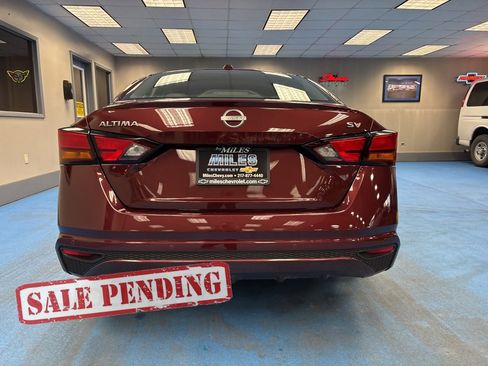 Used 2024 Nissan Altima 2.5 SV image 7