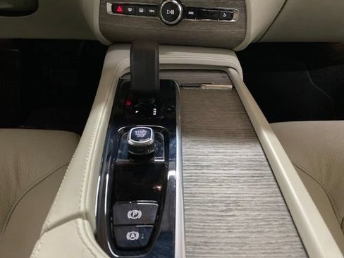 Used 2024 Volvo XC90 B6 Core AWD/4WD image 62