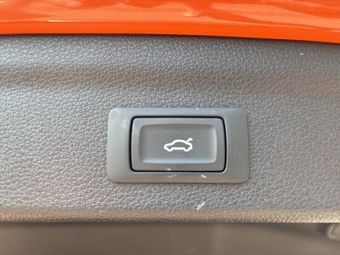 Used 2025 Audi Q3 2.0T Premium image 47