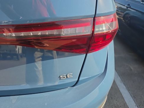 Used 2025 Volkswagen Jetta SE FWD image 5