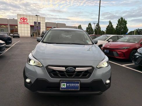Used 2021 Subaru Crosstrek 2.5i Limited w/ Moonroof Package 1 AWD/4WD image 2