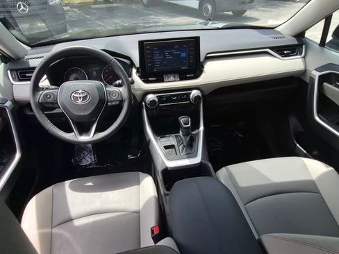 Used 2022 Toyota RAV4 XLE Premium FWD image 18
