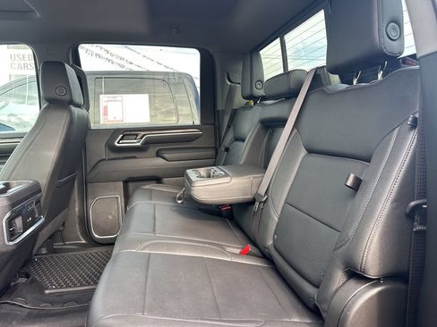 Used 2024 Chevrolet Silverado 2500 LTZ w/ LTZ Convenience Package AWD/4WD image 12