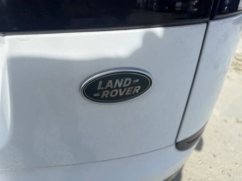 Used 2018 Land Rover Range Rover Velar R-Dynamic SE image 12