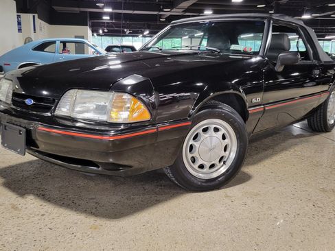 Used 1989 Ford Mustang LX RWD image 19