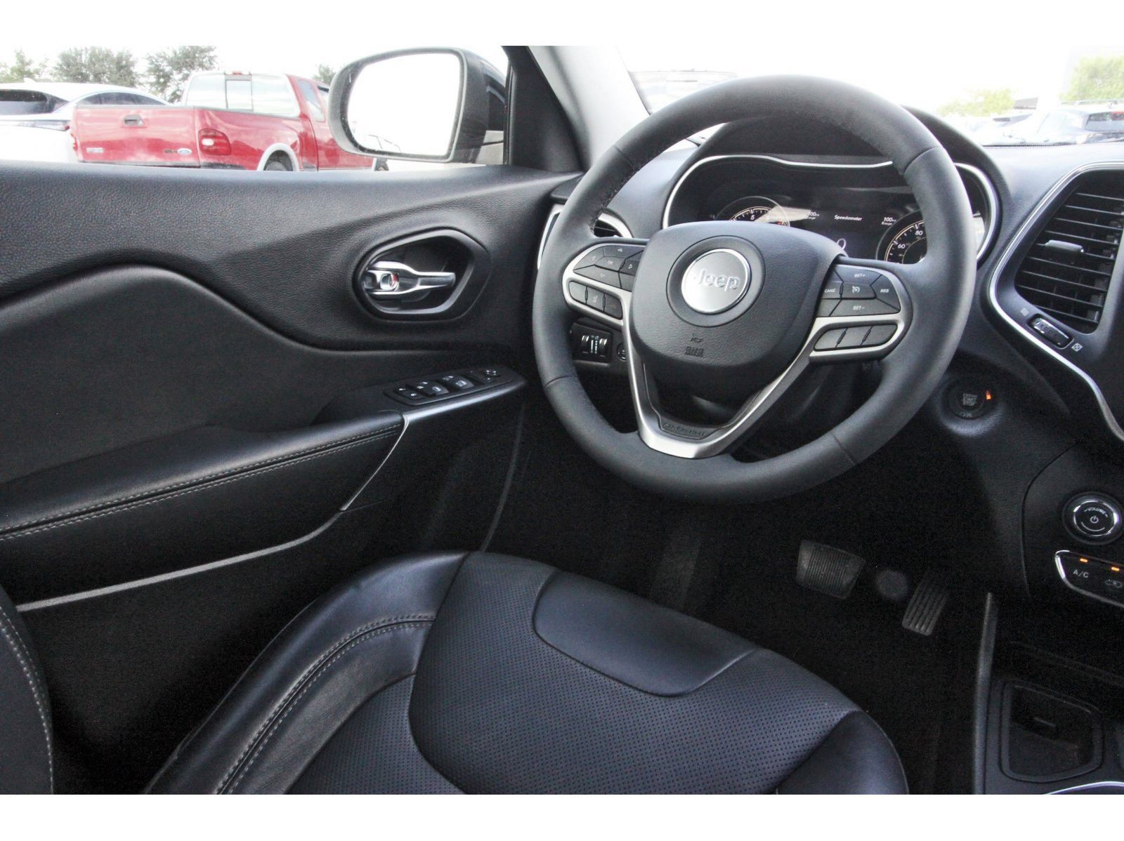 Used 2022 Jeep Cherokee Latitude Lux FWD image 12