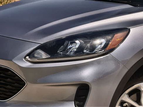 Used 2022 Ford Escape SE w/ Convenience Package FWD image 24