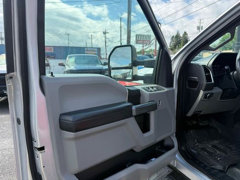 Used 2017 Ford F350 XLT w/ Snow Plow Prep Package AWD/4WD image 20