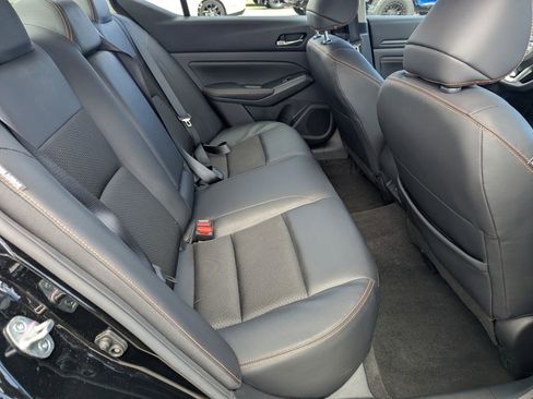 Used 2022 Nissan Altima 2.5 SR image 13