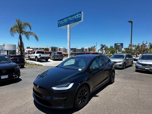 Used 2023 Tesla Model X Plaid AWD/4WD image 2