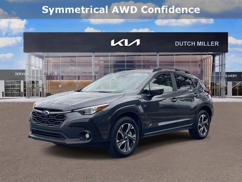 Used 2024 Subaru Crosstrek 2.0i Premium image 3