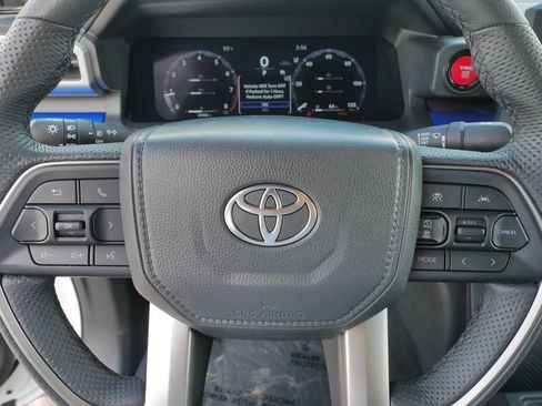 Used 2025 Toyota Tacoma TRD Off-Road AWD/4WD image 23