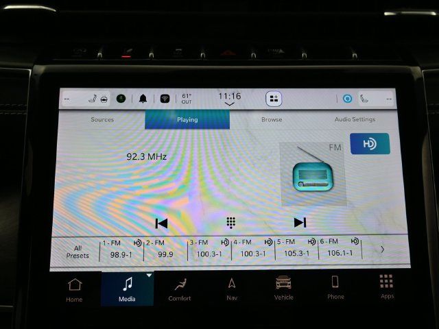 Used 2023 Jeep Grand Cherokee L Limited AWD/4WD image 18