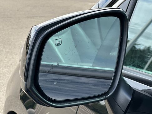 Used 2024 Toyota Sienna XLE image 54