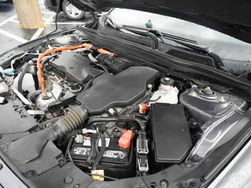 Certified 2022 Honda Accord Touring image 32
