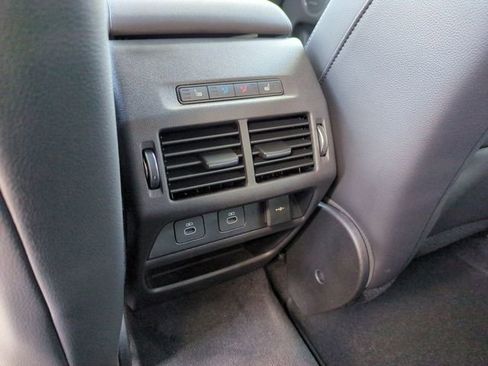 New 2026 Land Rover Discovery Sport Landmark image 13