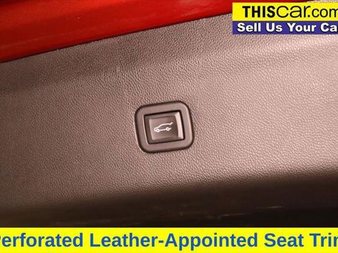 Used 2023 Buick Enclave Essence image 30