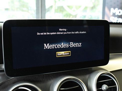 Used 2021 Mercedes-Benz GLC 300 4MATIC w/ AMG Line image 31