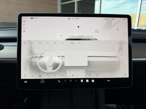 Used 2024 Tesla Model Y 2WD image 24