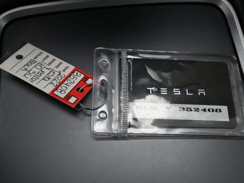 Used 2022 Tesla Model Y Performance image 34