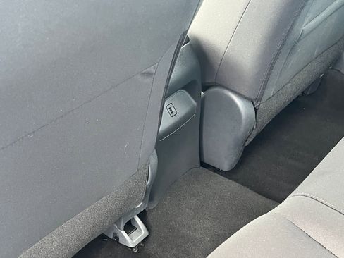 Used 2025 Nissan Sentra SV image 22